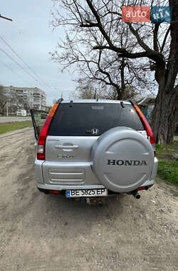 Позашляховик / Кросовер Honda CR-V 2003 в 