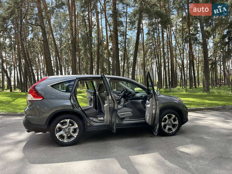 Позашляховик / Кросовер Honda CR-V 2013 в Чернігові