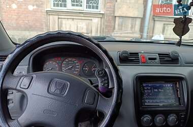 Позашляховик / Кросовер Honda CR-V 2001 в 