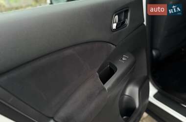 Внедорожник / Кроссовер Honda CR-V 2015 в 
