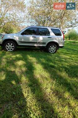 Позашляховик / Кросовер Honda CR-V 2005 в 