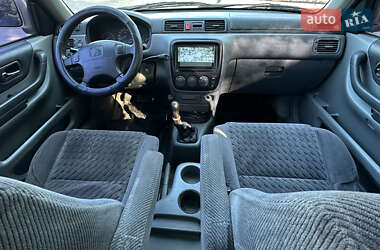 Внедорожник / Кроссовер Honda CR-V 2001 в 