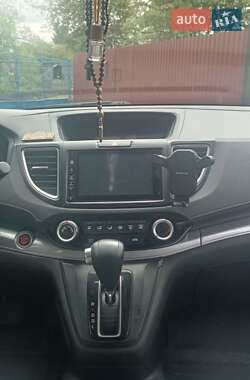 Позашляховик / Кросовер Honda CR-V 2015 в 