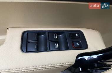 Позашляховик / Кросовер Honda CR-V 2007 в 