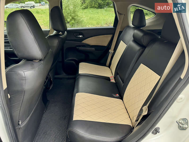Позашляховик / Кросовер Honda CR-V 2015 в Києві
