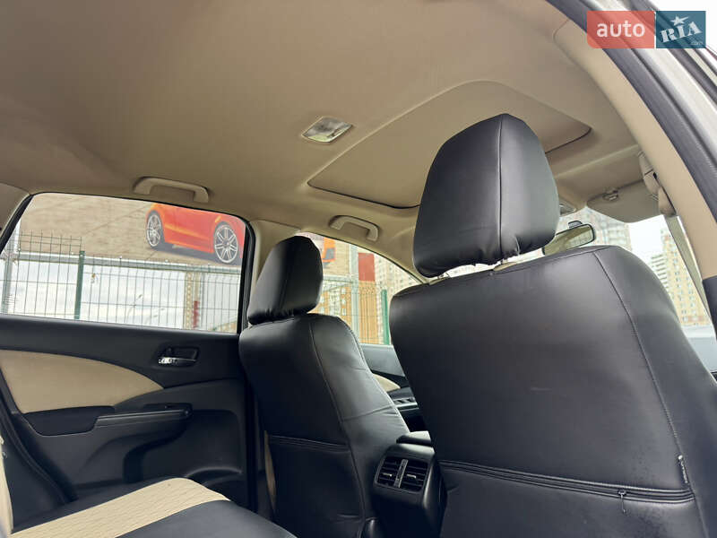 Позашляховик / Кросовер Honda CR-V 2015 в Києві