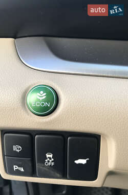 Позашляховик / Кросовер Honda CR-V 2014 в 