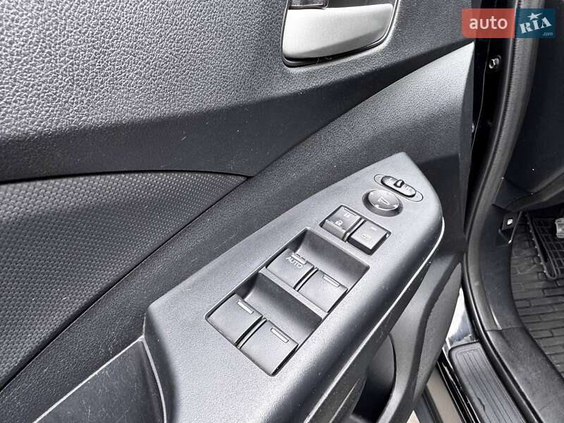 Внедорожник / Кроссовер Honda CR-V 2016 в Днепре