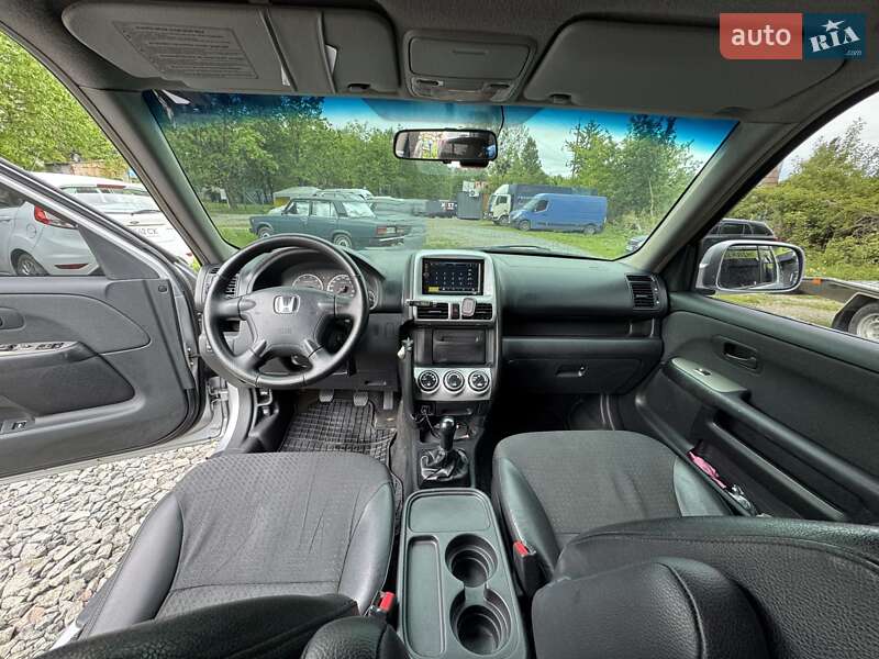 Внедорожник / Кроссовер Honda CR-V 2003 в Ивано-Франковске