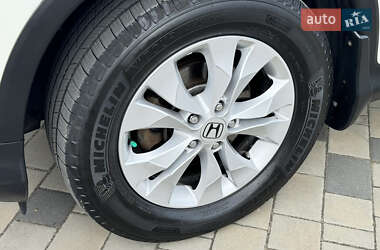 Позашляховик / Кросовер Honda CR-V 2014 в 