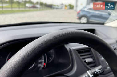 Позашляховик / Кросовер Honda CR-V 2014 в 