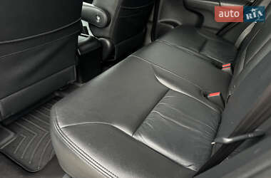 Позашляховик / Кросовер Honda CR-V 2014 в 