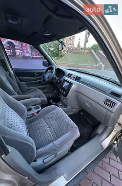 Внедорожник / Кроссовер Honda CR-V 2001 в 