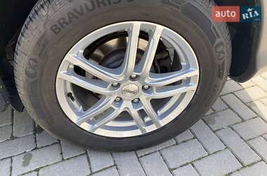 Позашляховик / Кросовер Honda CR-V 2012 в 