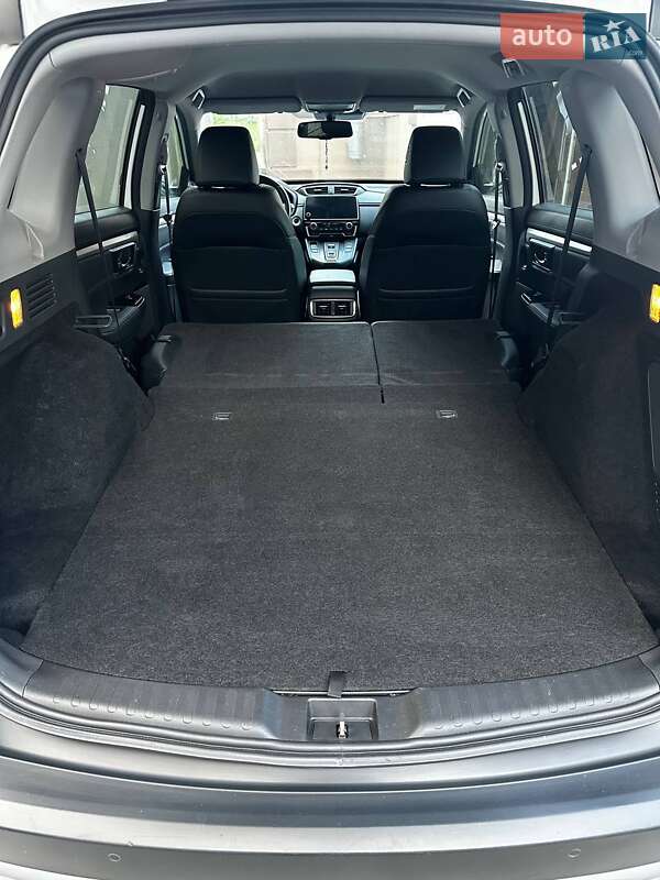 Внедорожник / Кроссовер Honda CR-V 2020 в Макарове