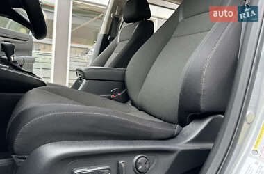 Внедорожник / Кроссовер Honda CR-V 2023 в 
