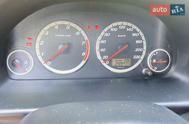 Внедорожник / Кроссовер Honda CR-V 2002 в 