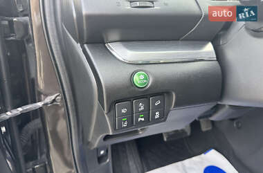 Внедорожник / Кроссовер Honda CR-V 2015 в 