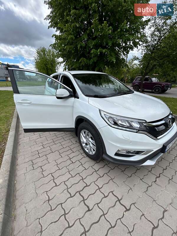 Внедорожник / Кроссовер Honda CR-V 2015 в Сокале