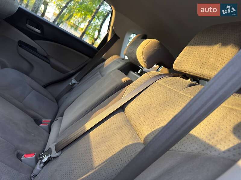 Внедорожник / Кроссовер Honda CR-V 2014 в Ахтырке