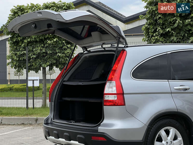 Позашляховик / Кросовер Honda CR-V 2007 в Радивиліві