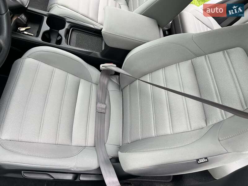 Внедорожник / Кроссовер Honda CR-V 2019 в Сквире