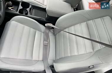 Внедорожник / Кроссовер Honda CR-V 2019 в 
