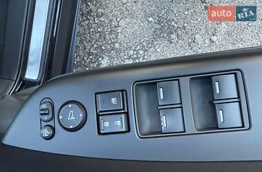 Позашляховик / Кросовер Honda CR-V 2014 в 