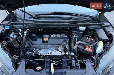 Позашляховик / Кросовер Honda CR-V 2014 в 