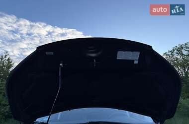 Позашляховик / Кросовер Honda CR-V 2014 в 