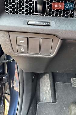 Позашляховик / Кросовер Honda CR-V 2023 в 