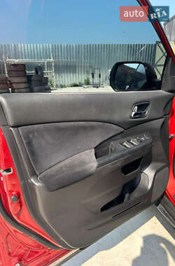 Внедорожник / Кроссовер Honda CR-V 2015 в 