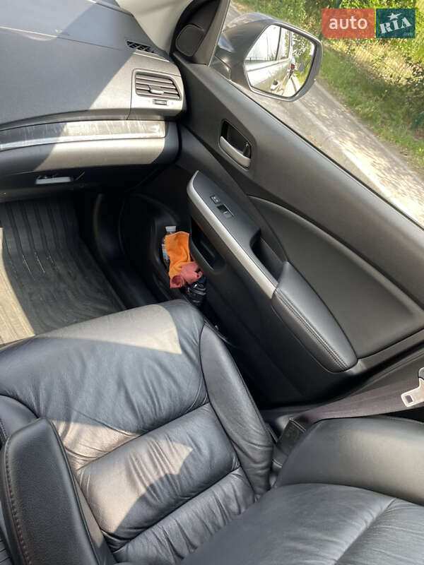 Внедорожник / Кроссовер Honda CR-V 2012 в Киеве