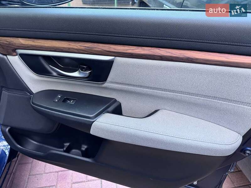 Внедорожник / Кроссовер Honda CR-V 2018 в Одессе фото 34 Внедорожник / Кроссовер Honda CR-V 2018 в Одессе
