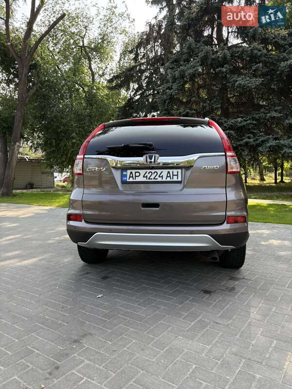 Внедорожник / Кроссовер Honda CR-V 2015 в Запорожье