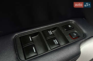 Внедорожник / Кроссовер Honda CR-V 2008 в 
