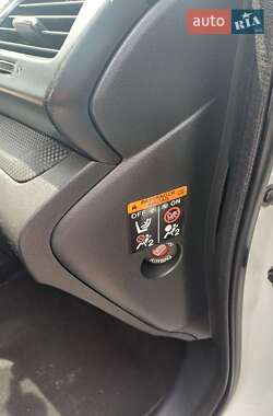 Внедорожник / Кроссовер Honda CR-V 2013 в 