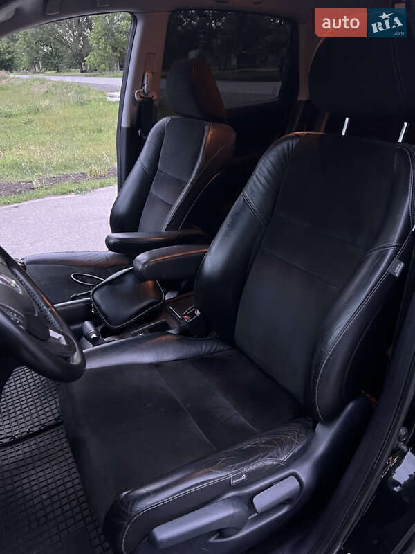 Внедорожник / Кроссовер Honda CR-V 2011 в Краснограде