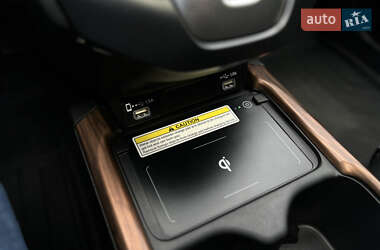 Внедорожник / Кроссовер Honda CR-V 2022 в 