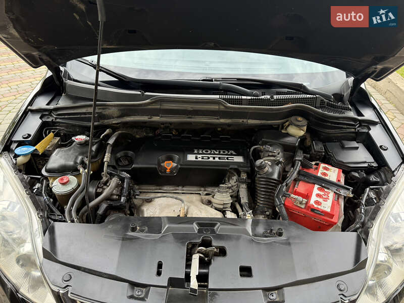 Позашляховик / Кросовер Honda CR-V 2010 в Чернівцях