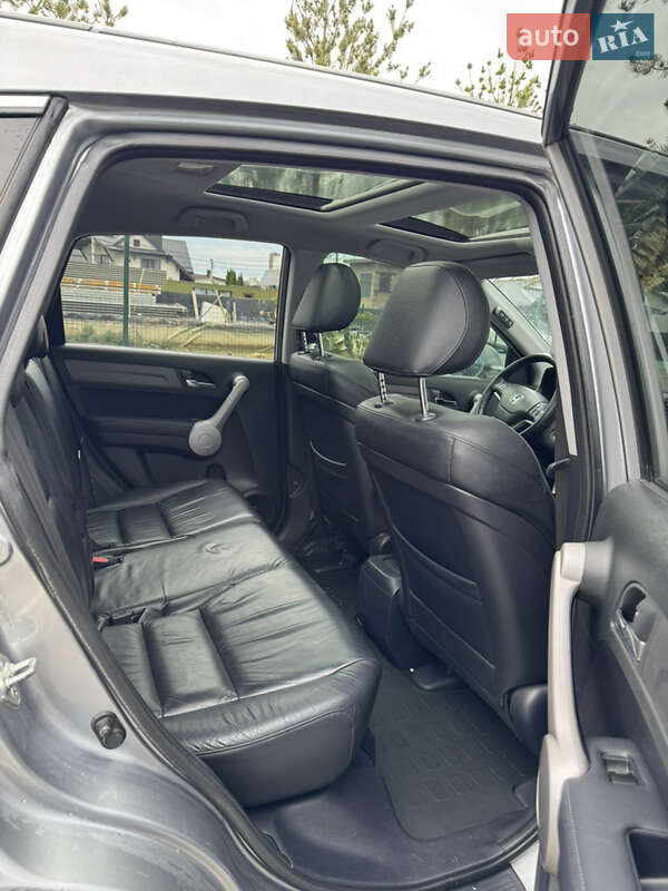 Внедорожник / Кроссовер Honda CR-V 2007 в Ровно