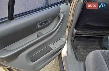 Внедорожник / Кроссовер Honda CR-V 2000 в 