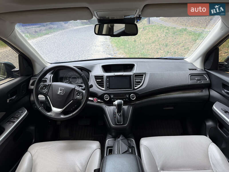 Внедорожник / Кроссовер Honda CR-V 2016 в Киеве