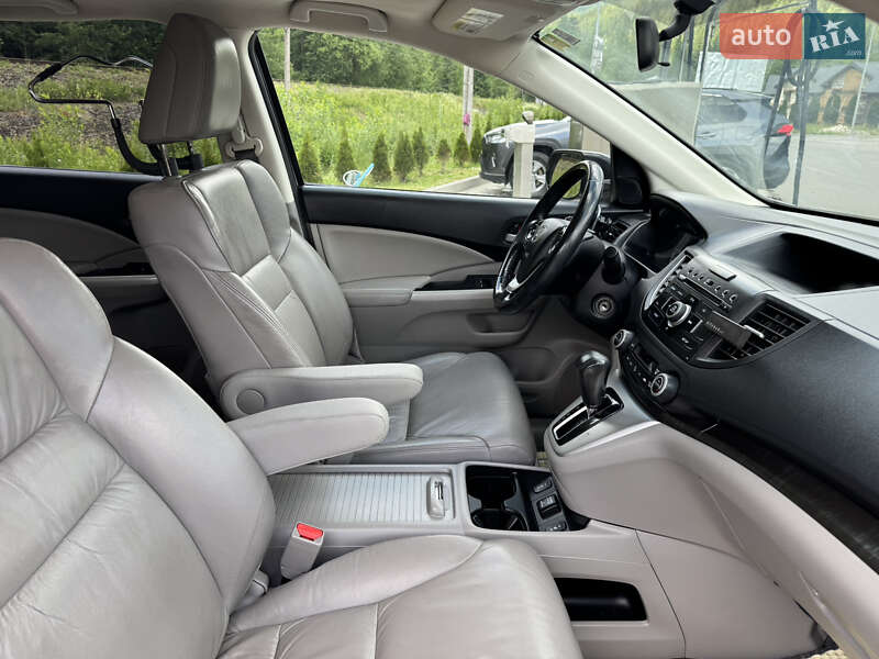 Внедорожник / Кроссовер Honda CR-V 2013 в Черновцах