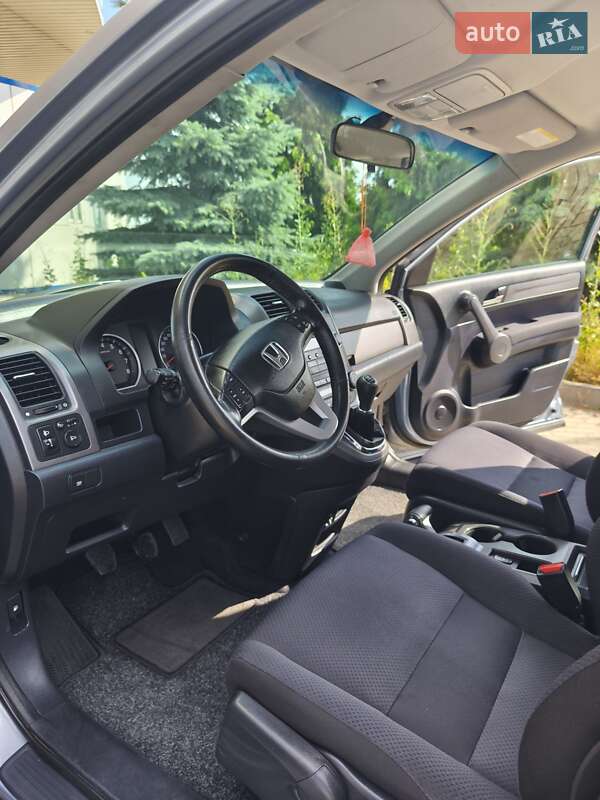 Внедорожник / Кроссовер Honda CR-V 2008 в Гайсине