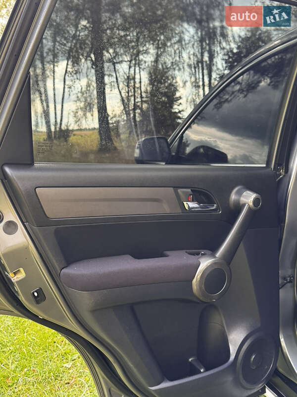 Внедорожник / Кроссовер Honda CR-V 2010 в Радивилове