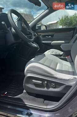 Внедорожник / Кроссовер Honda CR-V 2018 в 