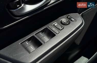 Внедорожник / Кроссовер Honda CR-V 2021 в 