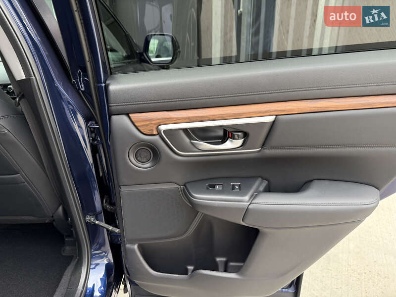Внедорожник / Кроссовер Honda CR-V 2022 в Киеве