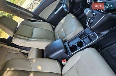 Внедорожник / Кроссовер Honda CR-V 2015 в 